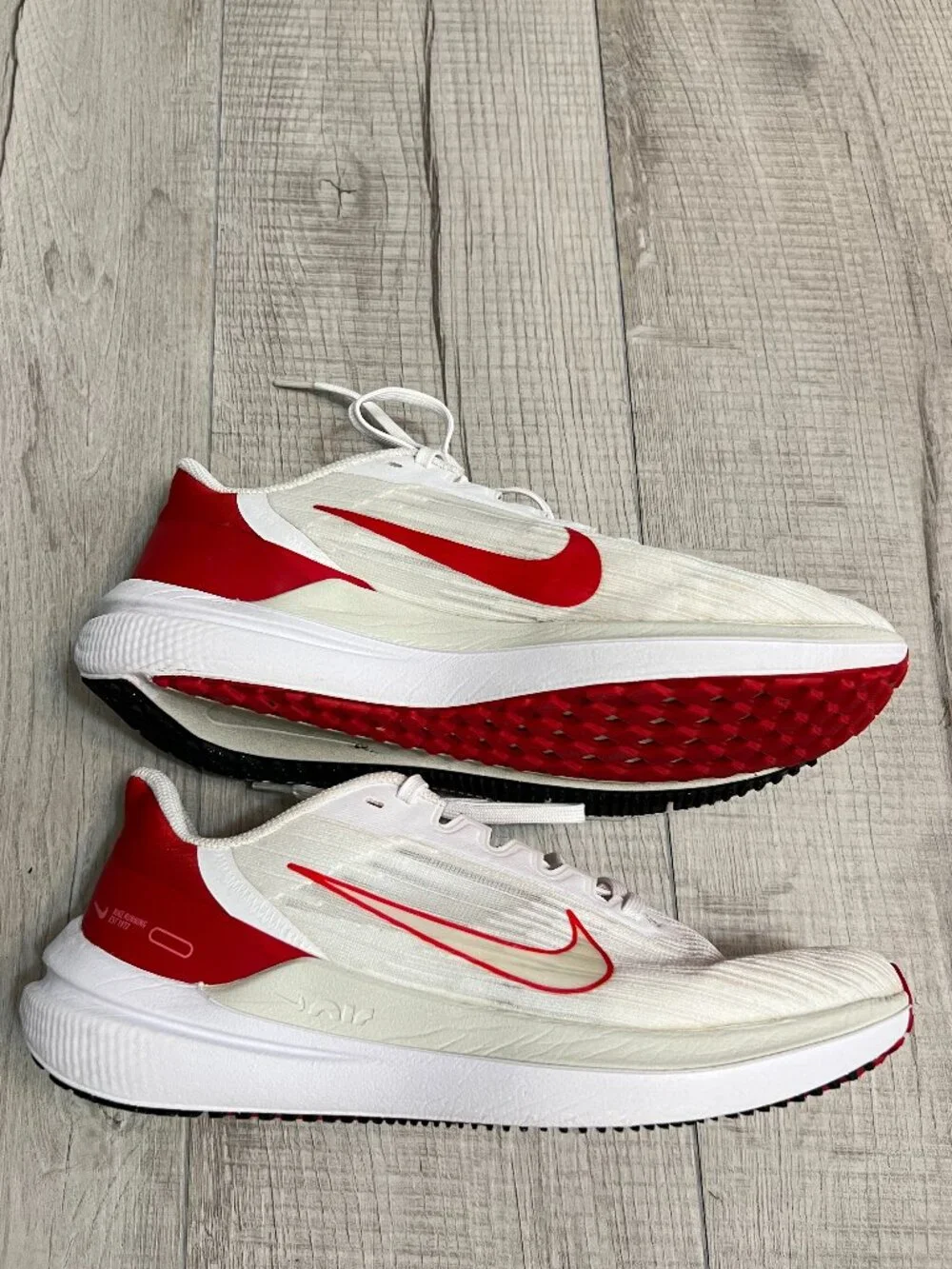 Nike Air Winflo 9 White Bright Crimson Running Shoes Sneakers DD8686-102 Sz 9